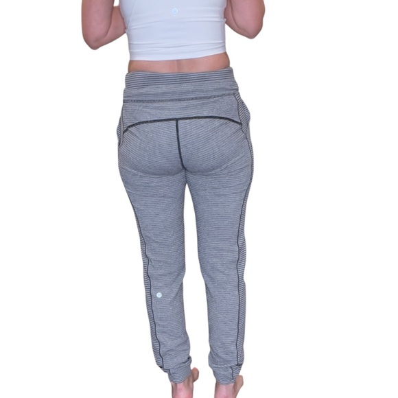 Lululemon Base Runner Joggers - Picture 3 of 8